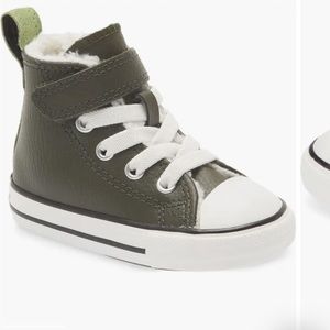 Converse chuck taylor allstar 1v faux fur lined sneakers